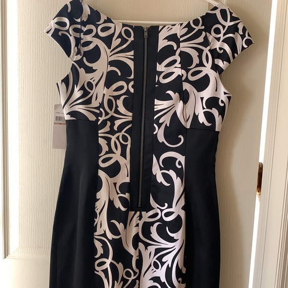 Brand new to the knee dress size 12 London times - Picture 4 of 4